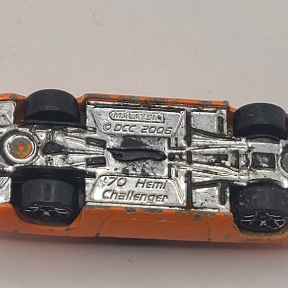 2006 Hot Wheels ‘70 Hemi Dodge Challenger Orange - Picture 5 of 5